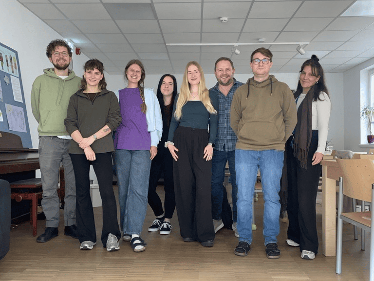 Gruppenfoto der Betreuer*innen des Teams Wehlistraße.